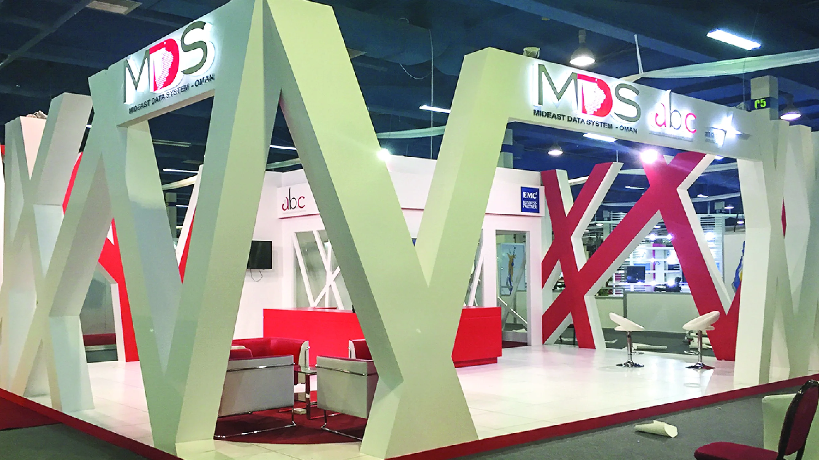 Modern exhibition stand MIDS Oman